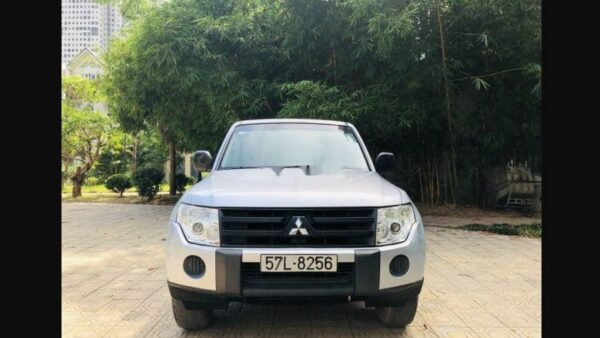 Xe Mitsubishi Pajero 2008